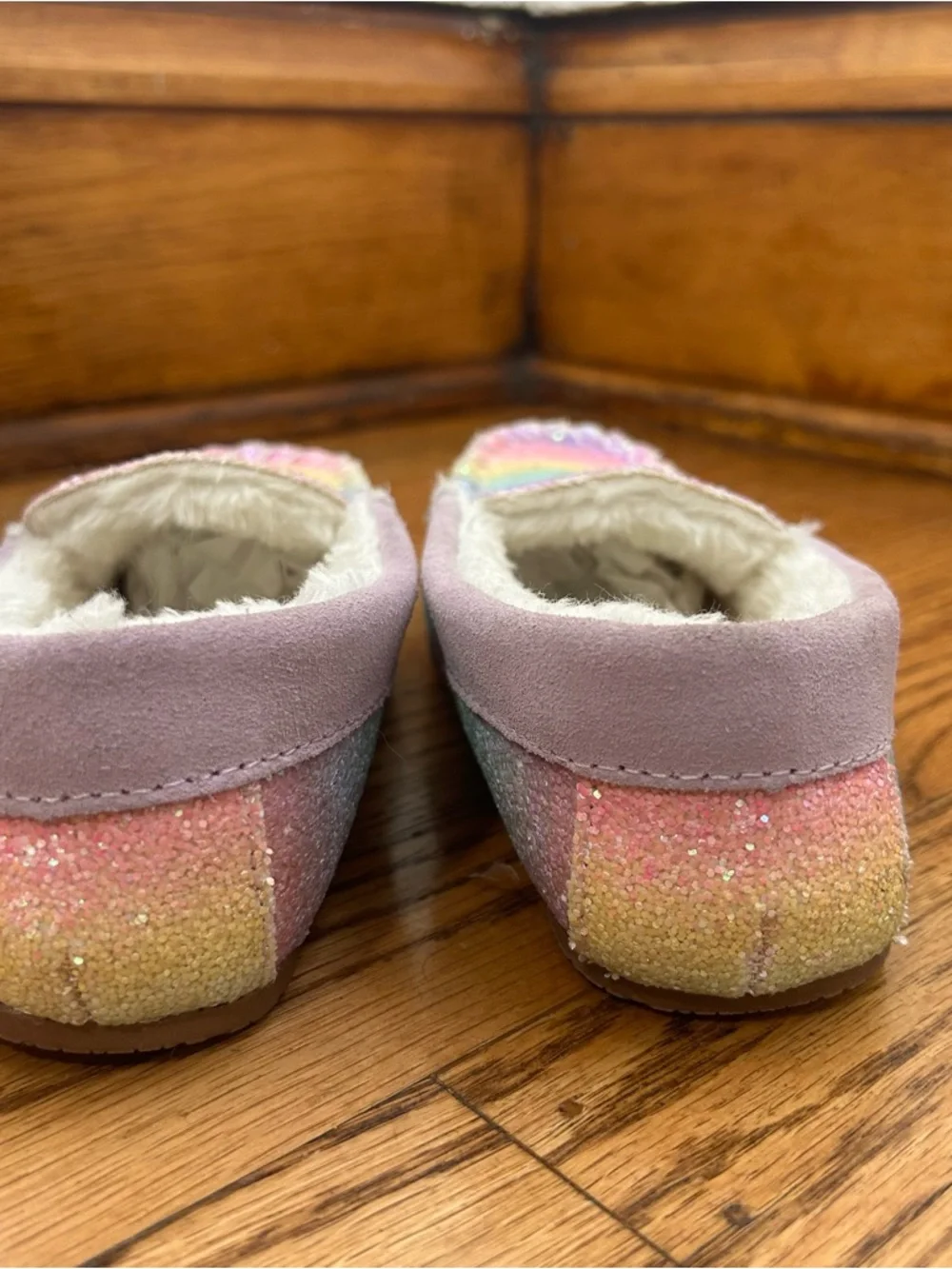 LAND’S END Kid’s Fuzzy Lined Rainbow Shimmer Moccasin Slippers Size 13